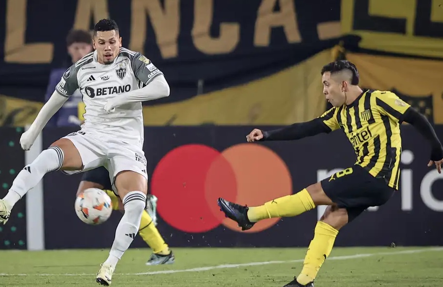 Atlético-MG sofre derrota para o Peñarol na Copa Libertadores