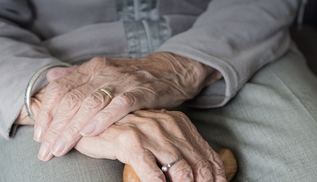 Homem é preso por ameaçar matar a própria mãe idosa em Itacoatiara 