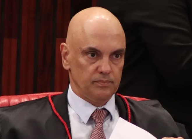 Moraes proíbe punições geradas por resolução do CFM que restringia aborto legal