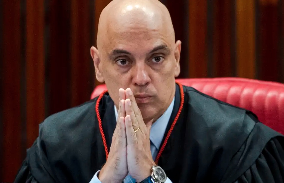 Juiz condena União por 'demora' de Moraes em desbloquear perfil de ex-deputado do Paraná