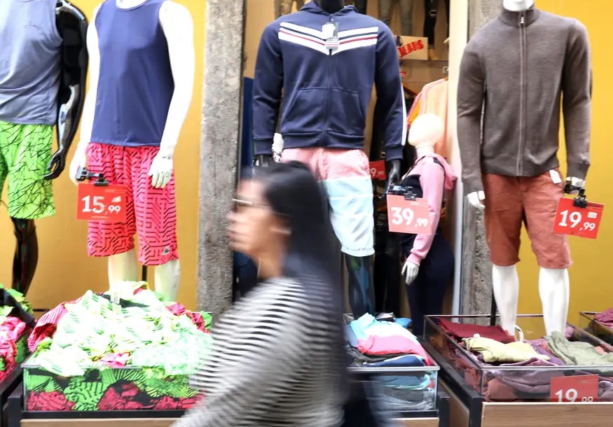 Varejo nacional dispara na Bolsa após Câmara aprovar taxa para compras internacionais