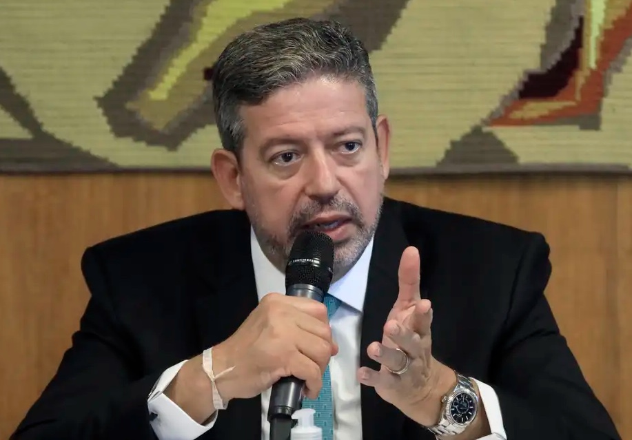 Lira diz que relatora do projeto de lei sobre aborto será 'uma mulher, de centro e moderada'