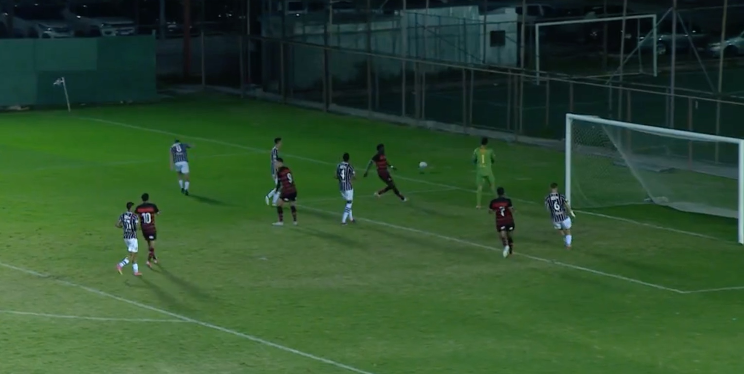 Fluminense vence Flamengo por 1 a 0 pelo Brasileirão
