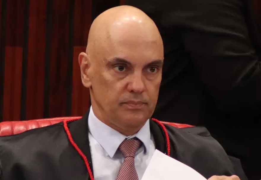 Moraes recua e derruba censura imposta por ele a reportagens sobre Lira