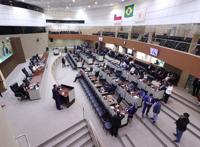 CMM aprova reajuste de 3,83% para servidores do IMMU