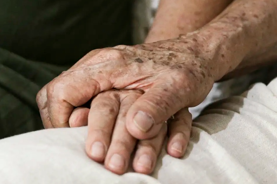 Brasil deve participar de testes da nova vacina contra o Alzheimer em 2026