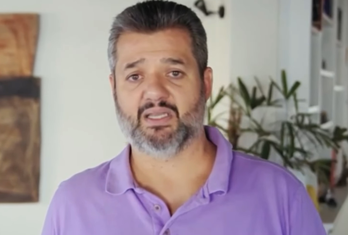 Procurador que cuspiu e tentou agredir mulher em cinema diz não ser 'aquele monstro'