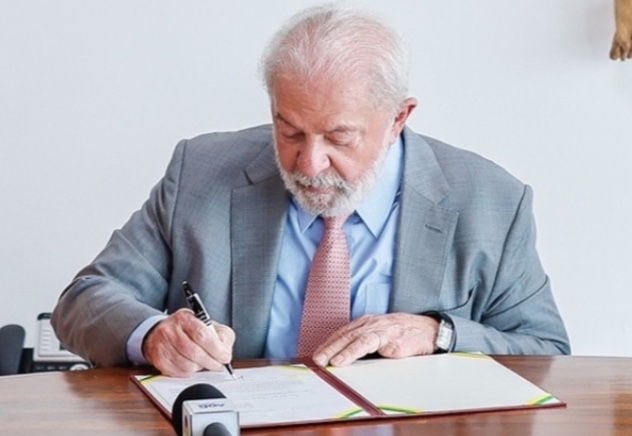 Lula sanciona Lei que cria Dia Nacional da Lembrança do Holocausto