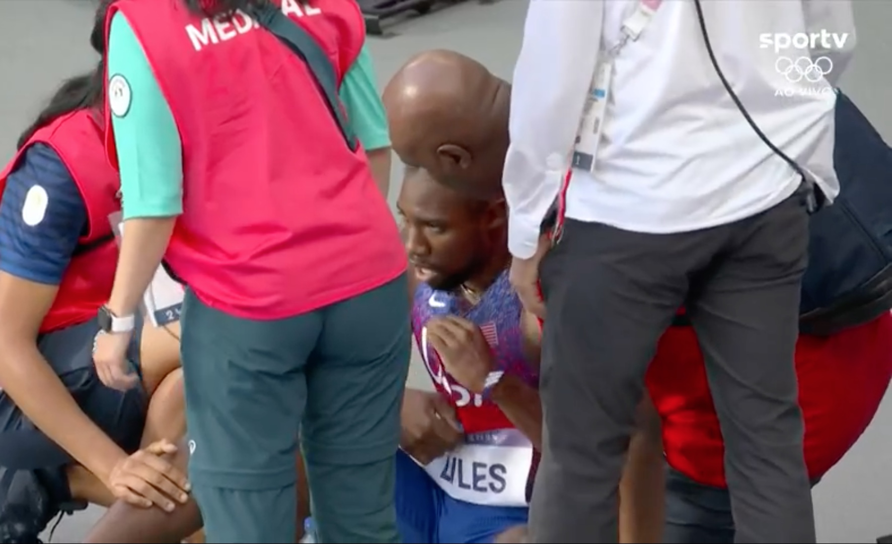 Noah Lyles corre final dos 200m com Covid-19 e precisa de cadeira de rodas