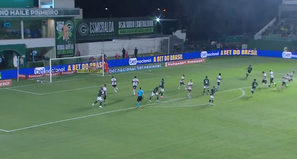 Em jogo conturbado, São Paulo empata com Goiás e avança na Copa do Brasil