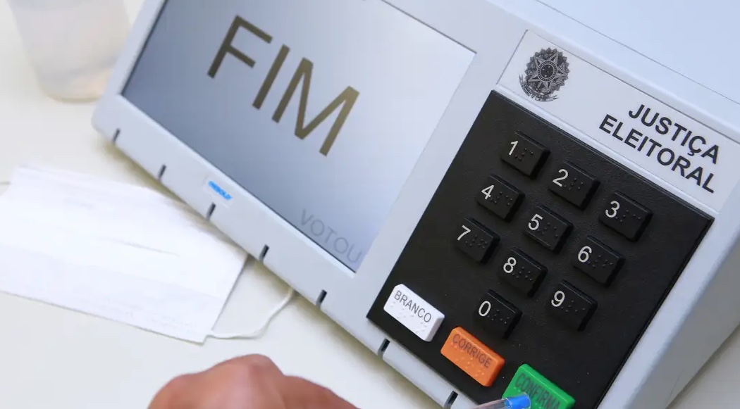 Pela segunda vez, candidatos negros superam os brancos em eleição