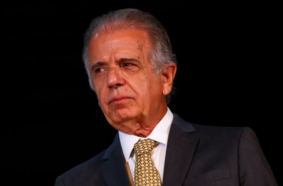 Conflito de Musk com Judiciário não impacta Forças Armadas, diz ministro da Defesa