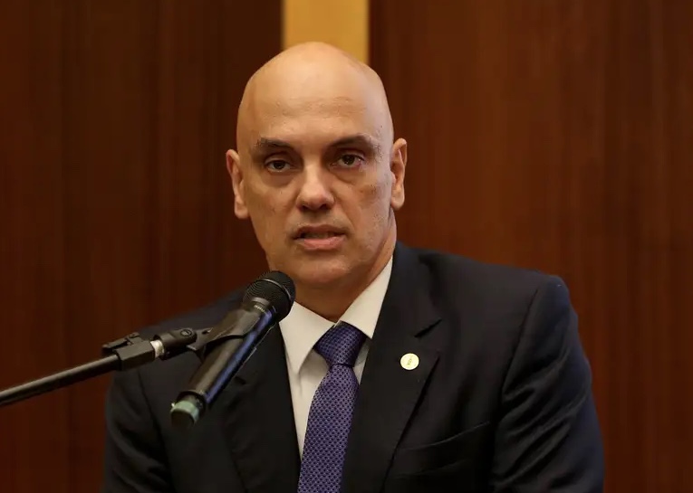 Além de impeachment, oposição quer acessar telefone pessoal de Moraes