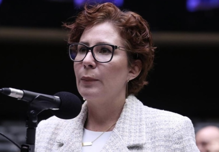 Ministério Público defende cassação de Zambelli por fake news sobre processo eleitoral