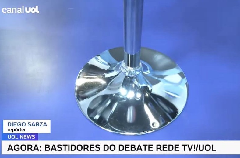 RedeTV! parafusa cadeiras no chão para novo debate após ataque de Datena a Marçal