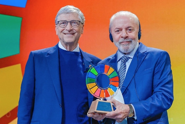 Lula critica concentração de riqueza ao lado de Bill Gates nos EUA