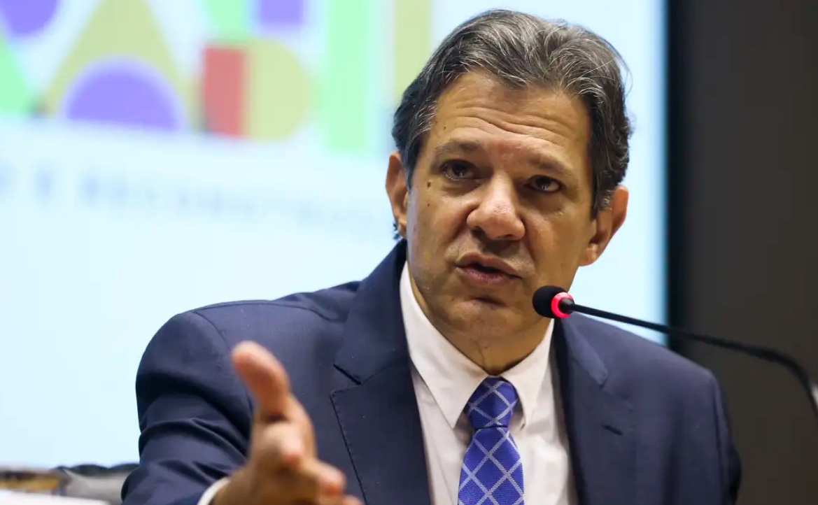 Haddad compara bets à pandemia e diz que Bolsonaro 'sentou em cima do problema'