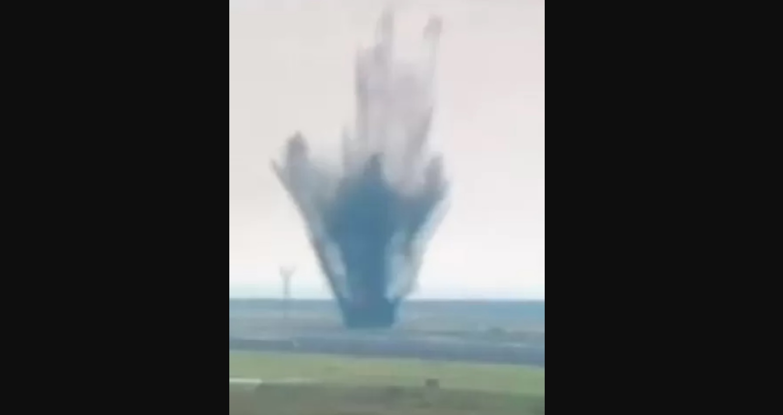 Bomba enterrada da 2ª Guerra explode em aeroporto e atrasa voos