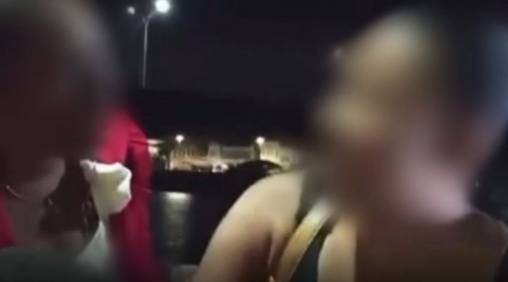 Mãe é presa após tentar jogar filho de 8 anos de ponte