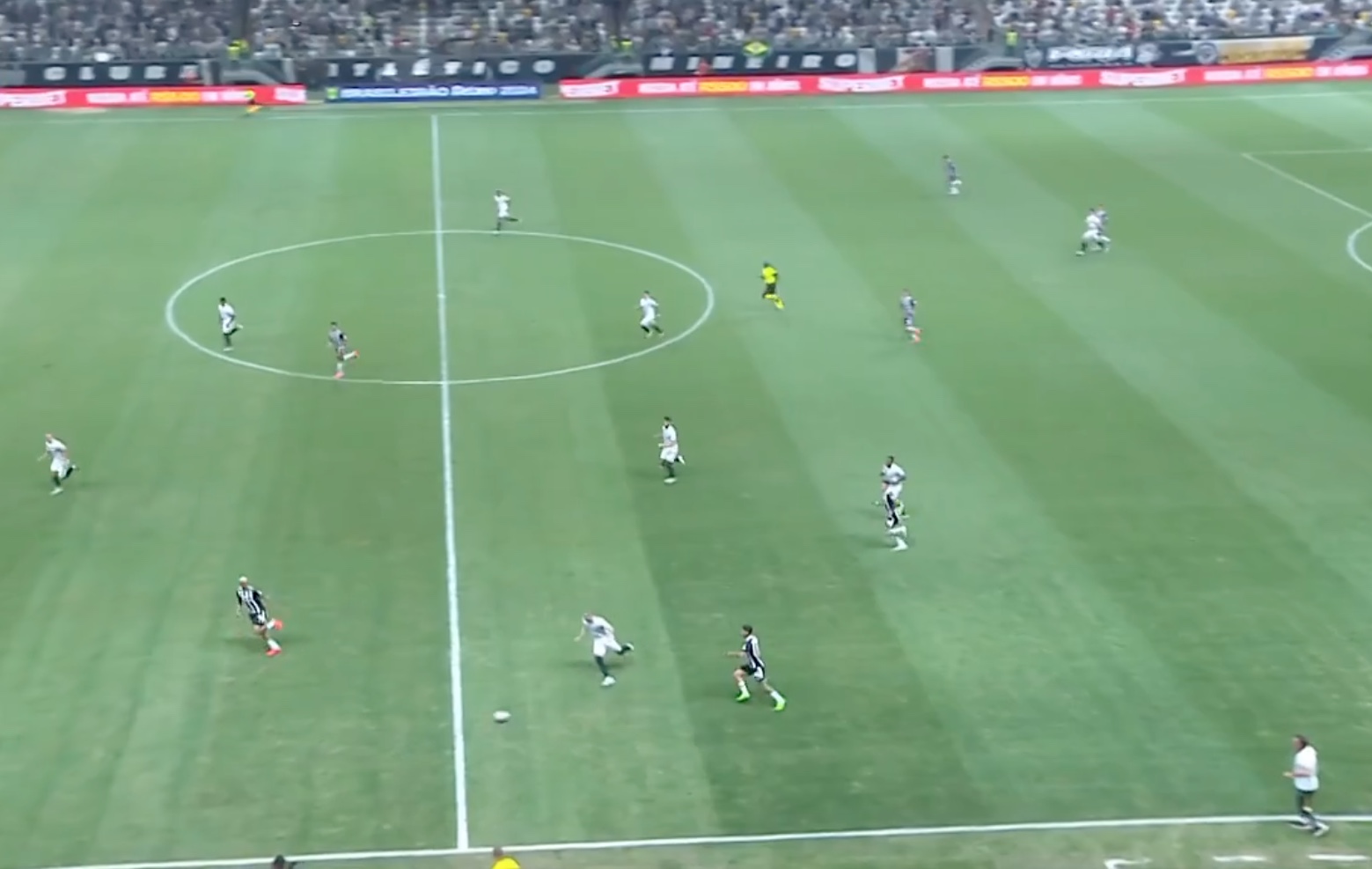 Atlético-MG vence Grêmio por 2 a 1 em jogo atrasado do Brasileirão