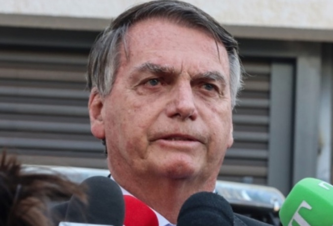 Por unanimidade, STF decide manter retenção do passaporte de Bolsonaro 