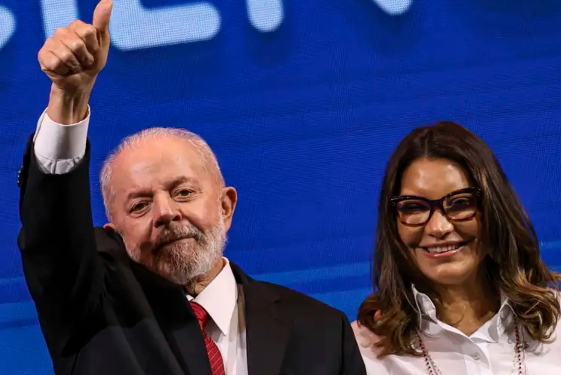 Lula retornará ao trabalho no Planalto na segunda, diz Janja