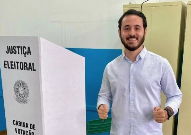 Com apoio tardio de Bolsonaro, Lucas Sanches é eleito prefeito de Guarulhos