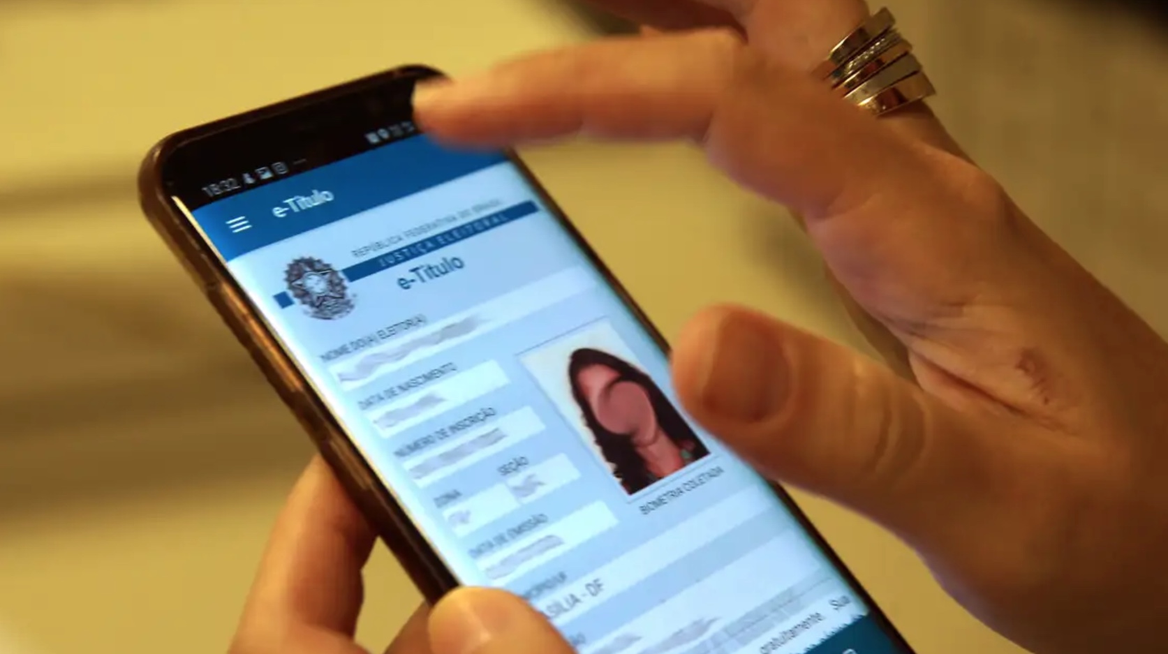 Justiça Eleitoral retoma regularização de título e coleta de biometria