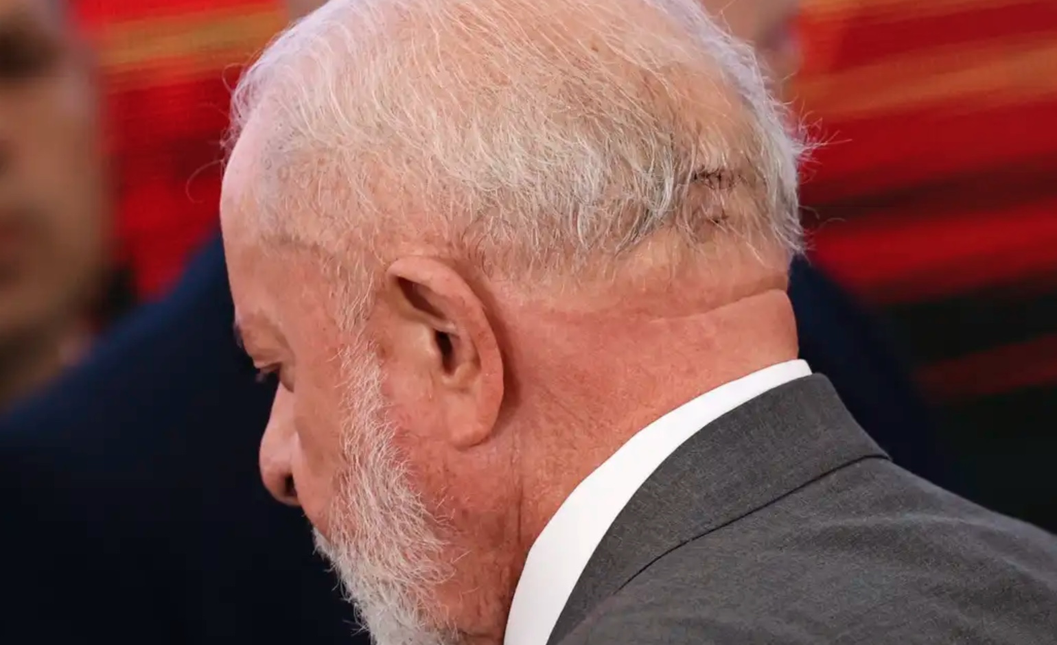 'Achei que eu tinha rachado o cérebro', diz Lula sobre acidente doméstico