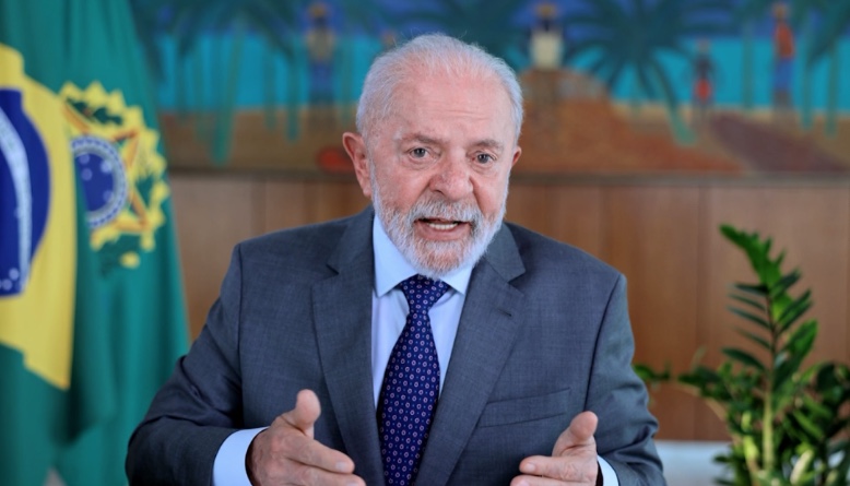 'Tem que pensar como um habitante do planeta Terra', diz Lula sobre Trump 