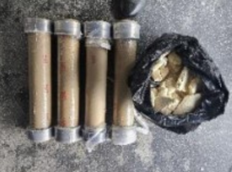 Mulher é presa ao tentar enviar mais de 5 kg de drogas para Manaus