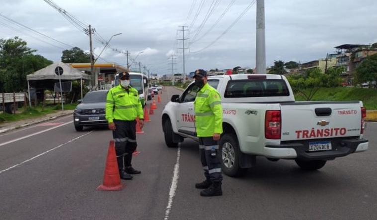 Câmara aprova PL que permite porte de armas para agentes de trânsito