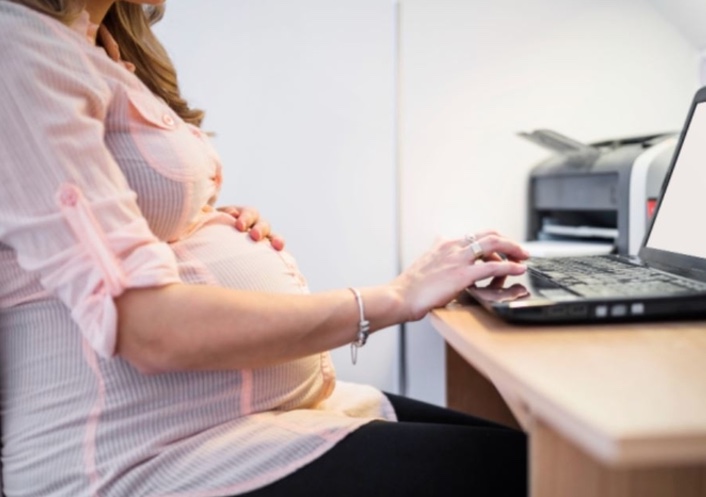 PL reserva vagas em estacionamento para gestantes e mães com crianças