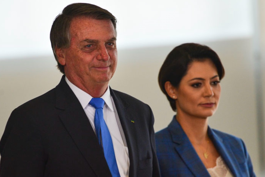 TCU arquiva processo sobre gastos de Bolsonaro e Michelle em viagens