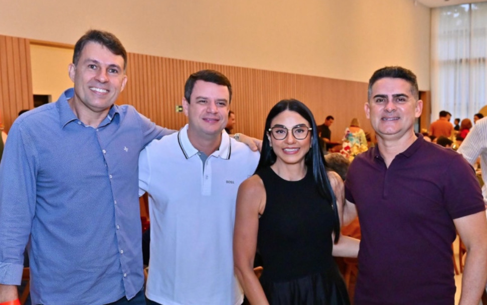 David Almeida mantém secretários e assessores para novo mandato