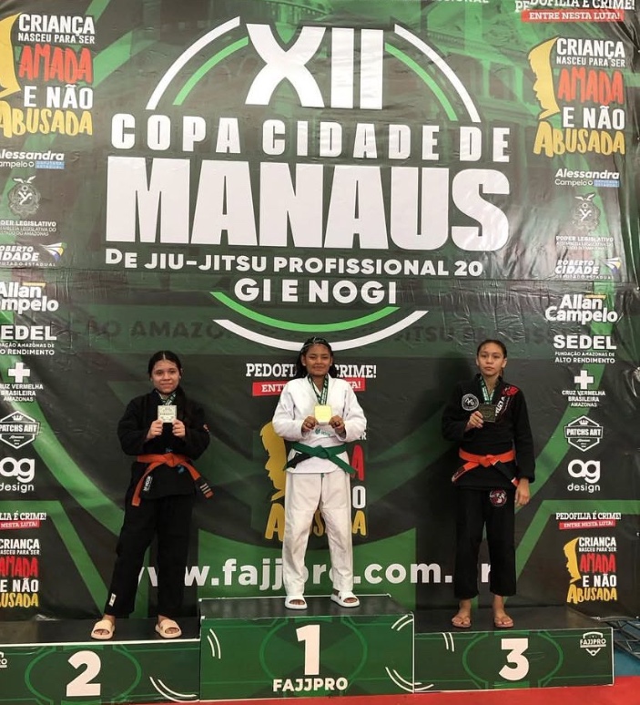 Lorrany Vitória, a "Moana", conquista dois ouros na Copa Cidade de Manaus