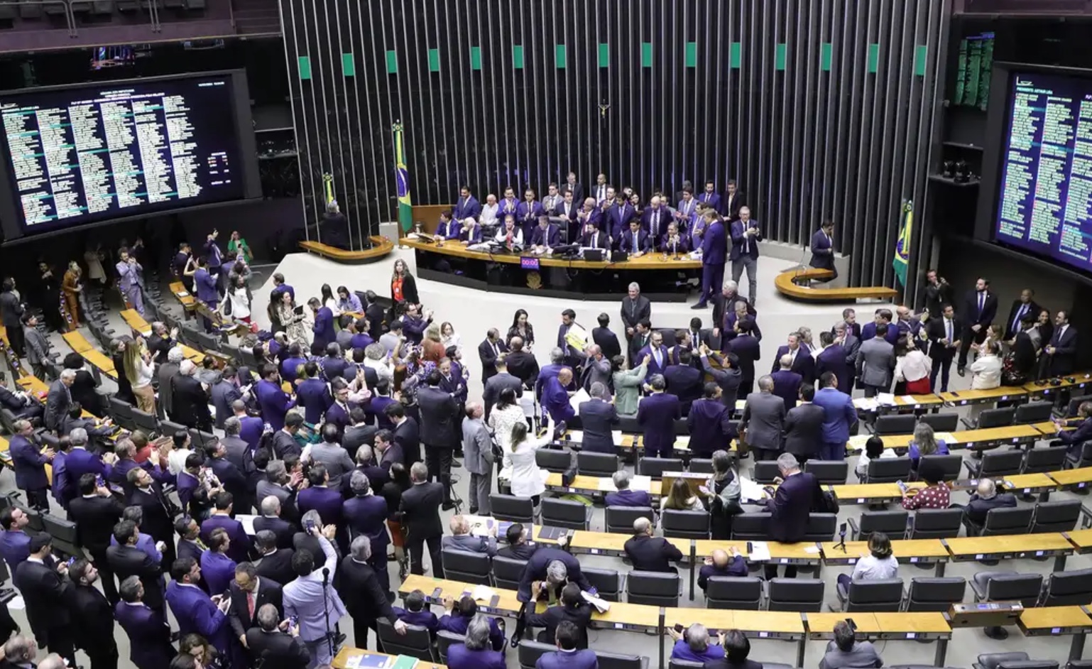 Regulamentação da Reforma Tributária será votada nesta terça na Câmara