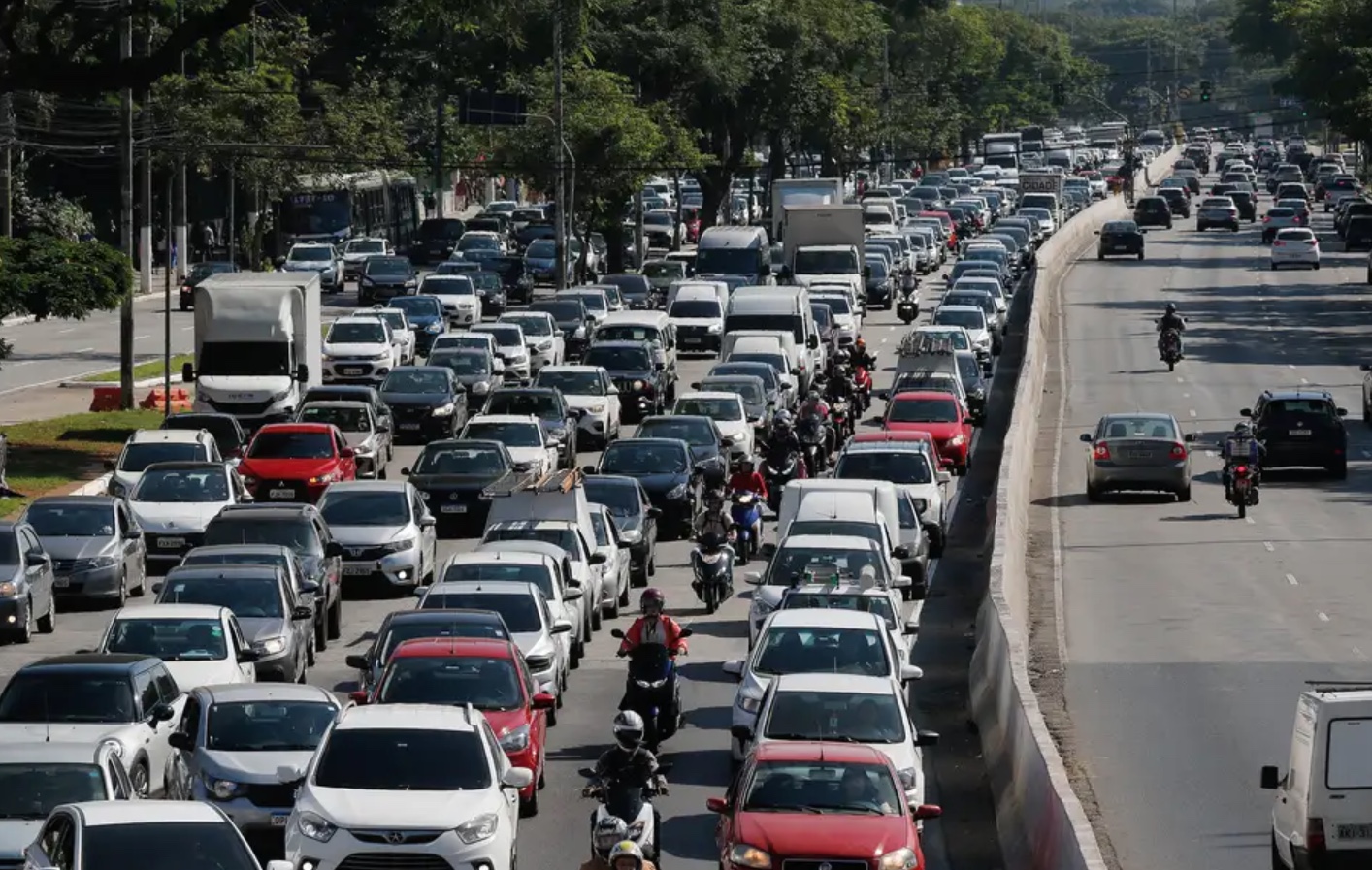Câmara aprova fim do DPVAT sete meses após recriação do seguro obrigatório