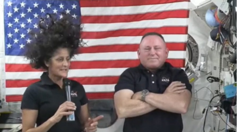 Presos no espaço, astronautas da Nasa celebram Natal na Estação Espacial