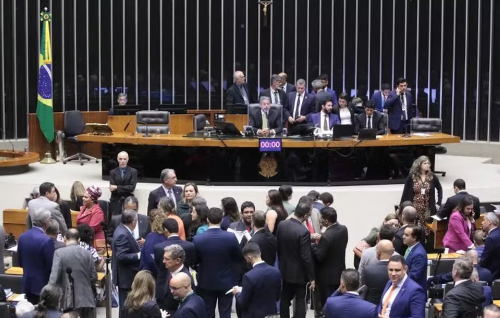Câmara diz ao STF que indicação de emendas por líderes segue orientação do governo federal