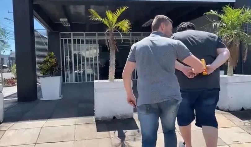 Homem é preso por torturar enteado de sete anos