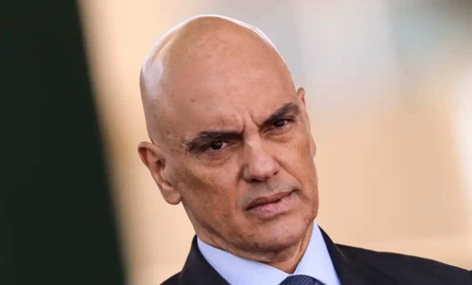 'Redes sociais só operam no Brasil se respeitarem a lei', diz Moraes 