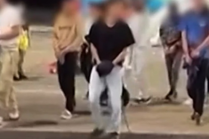 Uso de algemas em deportados foi autorizado por acordo entre Brasil e EUA em 2021