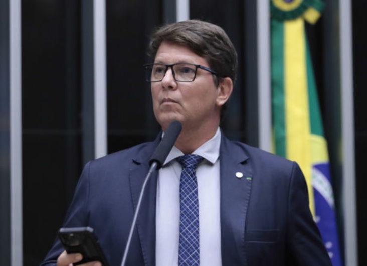 Deputado diz que filme 'Ainda Estou Aqui' é uma 'manipulação psicológica'
