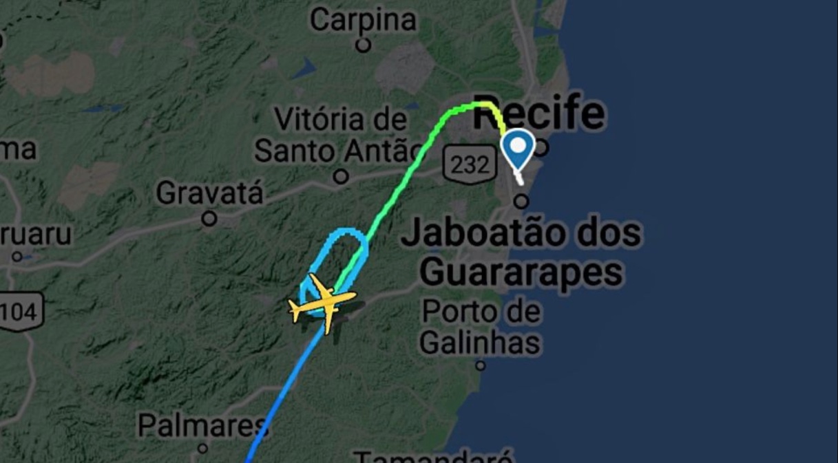 Voo da Azul apresenta falha e declara emergência "pan-pan" 