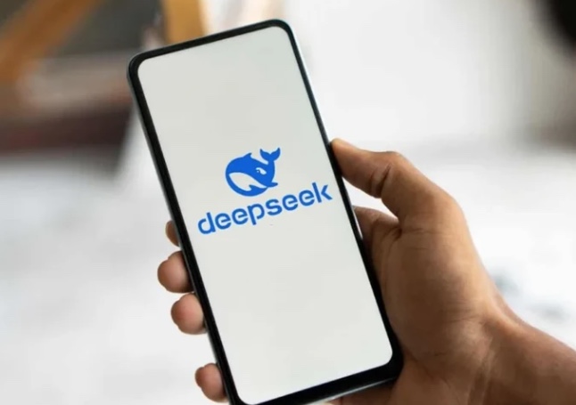Entenda o funcionamento do DeepSeek, nova IA que desafia o ChatGPT