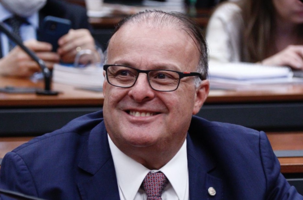 MP pede cassação do prefeito de Natal por abuso de poder político 