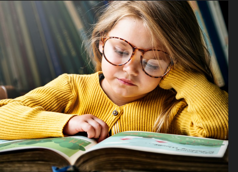 Saúde dos olhos de alunos pede atenção na volta às aulas