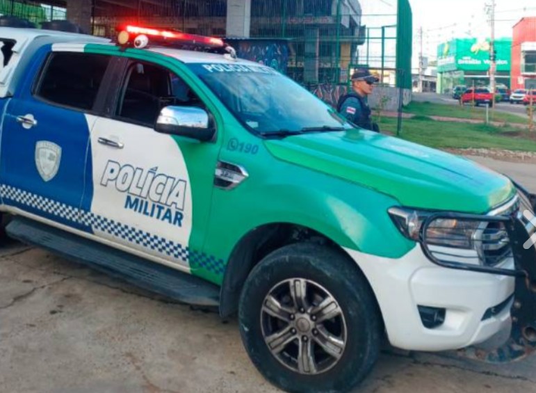 Homem é preso após assaltar clientes em hamburgueria no Dom Pedro