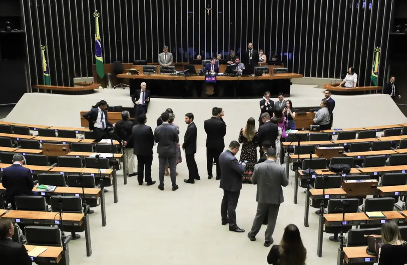 Projetos para barrar rap e funk ganham força em 12 capitais e no Congresso